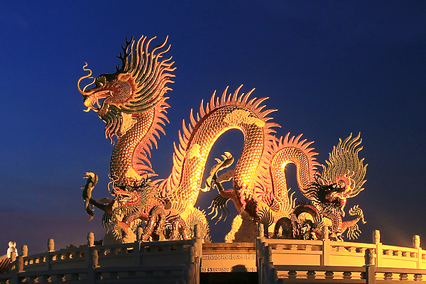 포토 JPG 해외이미지 전통 아시아 종교 문화 조각 백그라운드 건축양식 지붕 새로움 미술 사람없음 장식 빨간색 컬러풀 조각상 축제 중국 힘 용 사찰 황금 연도 심볼 공상 거인 해외202004 해외포토 건축 나라 컬러 컨셉 종교건축 문화예술 조형물 파일형식 이미지허브