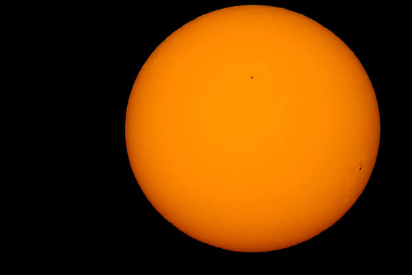 포토 JPG 해외이미지 별 과학 오렌지 하늘 표면 불 추상 불꽃 따뜻함 사람없음 빛 햇빛 태양 노란색 지구본 우주 맑음 힘 행성 에너지 광선 뜨거움 원형 큼 코스모스 매움 은하계 시스템 천문학 광 수소 초신성 화상 해외202004 해외포토 자연요소 도형 교육 꽃 컬러 무늬 과일 날씨 원소 맛 상처 크기 파일형식 이미지허브