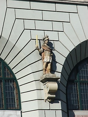 포토 JPG 해외이미지 외관 유럽 여행 건축양식 휴가 거리 주택 사람없음 건물 조각상 교회 도시 센터 광택 포트 동쪽 폴란드 천연기념물 비용 해외202004 해외포토 건축물 건축 나라 종교건축 경제 조형물 방향 파일형식 이미지허브
