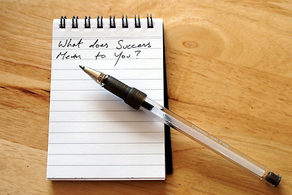 포토 JPG 해외이미지 직업 회사 비즈니스 학교 탁자 성공 사람없음 펜 업무 비즈니스맨 해외202004 해외포토 교육 남자 가구 컨셉 필기구 작업 직장인 파일형식 이미지허브