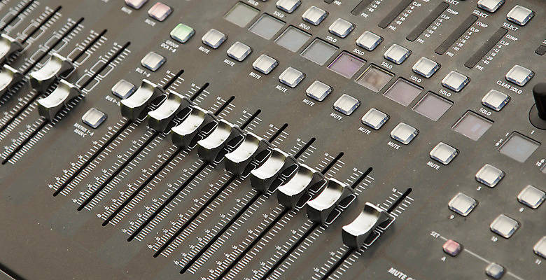 포토 JPG 해외이미지 음악 탁자 버튼 사람없음 소리 콘서트 회색 해외202004 해외포토 컬러 가구 문화예술 공연 파일형식 이미지허브