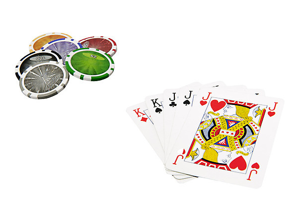 포토 JPG 해외이미지 돈 놀이 탁자 성공 사람없음 초록색 쌓기 게임 하트 신용카드 행운 재산 위험 왕 가득함 카지노 눈금 포커 여왕 라스베가스 승자 에이스 해외202004 해외포토 모양 컬러 가구 컨셉 모션 금융 트럼프 도박 파일형식 이미지허브