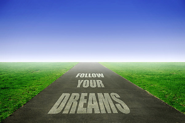 포토 JPG 해외이미지 도로 길 컨셉 텍스트 상상 하늘 사람없음 파란색 꿈 오픈 목표 편지 비전 염원 패기 해외202004 해외포토 컬러 교통시설 자신감 파일형식 이미지허브