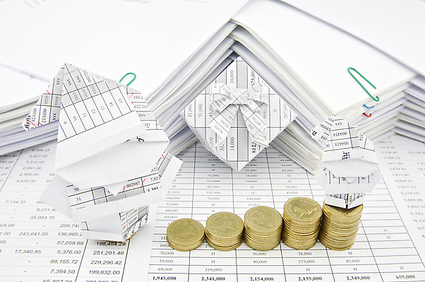 포토 JPG 해외이미지 행복 종이 크리스마스 비즈니스 성공 설계 선물 사람없음 상자 산타클로스 쌓기 동전 자료 흰색 업무 황금 인쇄 보고서 문서 영수증 계좌 옛날 해외202004 해외포토 기념일 감정 컬러 컨셉 돈 모션 금융 작업 파일형식 이미지허브