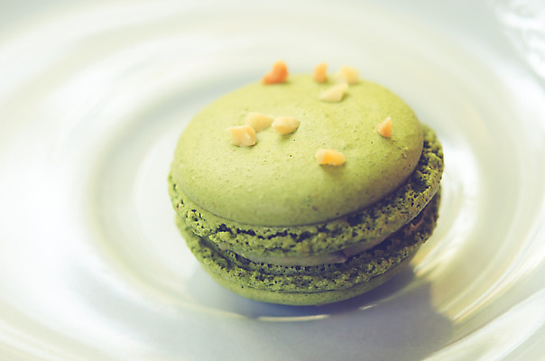 포토 JPG 해외이미지 전통 음식 분홍색 백그라운드 벽지 딸기 디저트 사람없음 컬러풀 노란색 쌓기 쿠키 빵집 수확 달콤 복고 마카롱 프랑스어 파스텔톤 필터 해외202004 해외포토 문자 컬러 농업 과일 모션 상점 맛 파일형식 이미지허브