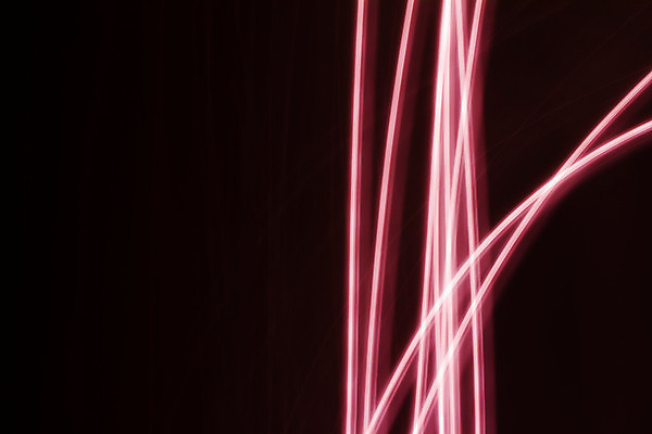 포토 JPG 해외이미지 선 백그라운드 곡선 모션 검은배경 추상 미래 사람없음 파란색 빛 보라색 검은색 매끈함 속도 장노출 야광 광 블러 해외202004 해외포토 컬러 컨셉 무늬 촬영기법 감각 파일형식 이미지허브