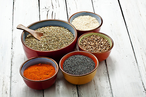 포토 JPG 해외이미지 음식 백그라운드 재료 파프리카 요리 씨앗 동양인 사람없음 양념 사발 고수 인도인 향신료 소금 먼지 깨 향 후추 땅바닥 시나몬 오레가노 해외202004 해외포토 외국인 식물 채소 식재료 바닥 인종 조미료 사기그릇 향미료 파일형식 이미지허브