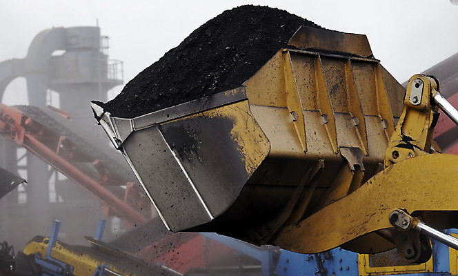 포토 JPG 해외이미지 공장 교통시설 사람없음 가로 검은색 힘 기계 장비 에너지 불도저 굴착기 먼지 연료 쏟아짐 숯 무거움 석탄 해외202004 해외포토 컬러 교통 공업 모션 중장비 무게 시설 파일형식 이미지허브