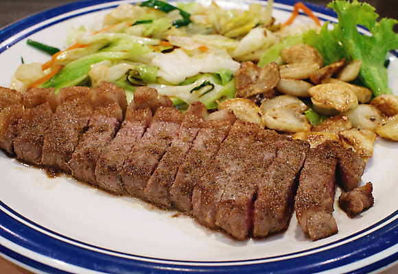 포토 JPG 해외이미지 음식 백그라운드 채소 건강 육류 스테이크 요리 사람없음 목재 빨간색 식당 일본 식사 저녁식사 샐러드 소고기 흰색 신선 그릴 정상 바비큐 굽기 먹기 후추 점심식사 해외202004 해외포토 나무 아시아 컬러 식재료 재료 모션 주방용품 서양음식 상점 구이 향신료 파일형식 이미지허브