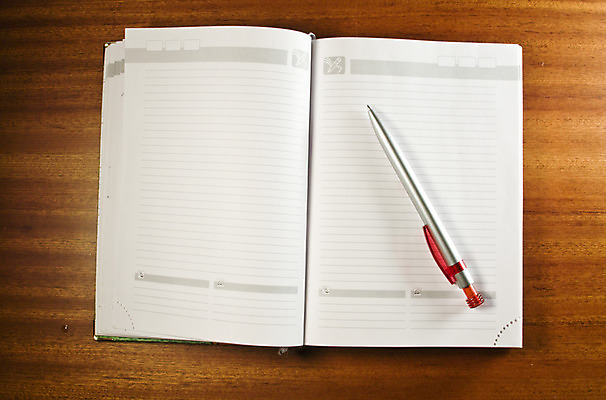 포토 JPG 해외이미지 학생 교육 종이 백그라운드 컨셉 비즈니스 학교 설계 사람없음 책 사무실 연필 펜 노란색 다이어리 쪽지 공책 공백 달력 흰색 기록 반지 시간 오픈 계획 편지 오브젝트 교과서 문서 약속 슛 페이지 바인더 주소 패드 월 고립 구성 조언 해외202004 해외포토 컬러 장신구 문구용품 학용품 교재 필기구 사무용품 날짜 파일형식 이미지허브