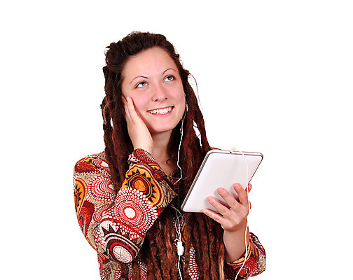 포토 JPG 해외이미지 백인 1 라이프스타일 헤어스타일 여자 행복 음악 포즈 인터넷 놀이 한명 사람 컴퓨터 태블릿 알약 헤드폰 소리 기쁨 듣기 흰색 표현 무선전화기 전자 멀티미디어 터치스크린 해외202004 해외포토 서양인 감정 컬러 음향기기 모션 문화예술 생활 전자제품 스마트기기 약 전화기 파일형식 이미지허브