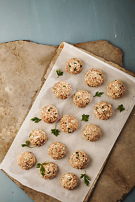 포토 JPG 해외이미지 음식 백그라운드 다이어트 재료 공 파슬리 마늘 육류 돼지고기 요리 사람없음 목재 빨간색 주방 식사 저녁식사 치킨 회색 소고기 햄버거 흰색 신선 원형 미트볼 자르기 먹기 유기농 날것 후추 양고기 고립 다진 단백질 땅바닥 생식 정육점 해외202004 해외포토 도형 나무 웰빙 컬러 채소 식재료 모션 바닥 패스트푸드 건강 상점 향신료 닭고기요리 영양소 파일형식 이미지허브