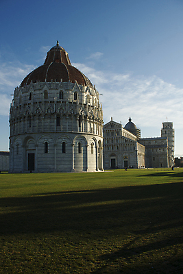 포토 JPG 해외이미지 주간 건축물 건축양식 하늘 풍경 사람없음 야외 이탈리아 중세 두오모광장 로마네스크 토스카나 피사대성당 해외202004 해외포토 자연요소 건축 유럽 성당 역사 파일형식 이미지허브