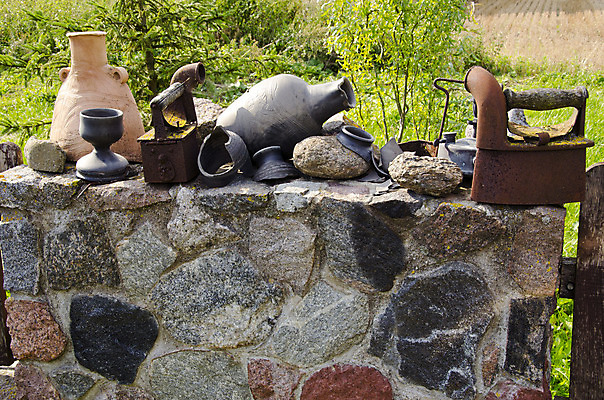 포토 JPG 해외이미지 공원 벽 백그라운드 밭 건축양식 자연 주택 풍경 사람없음 목재 초록색 여름 울타리 금속 정원 수확 바위 도자기 묘사 오브젝트 질감 복고 보안 시멘트 점토 내추럴 그런지 사생활 옛날 콘크리트 화강암 해외202004 해외포토 나무 계절 공공시설 건축 컬러 농업 재료 재질 안전 건물 담장 암석 돌_바위 생태계 파일형식 이미지허브