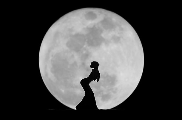 포토 JPG 해외이미지 모델 직업 드레스 여자 실루엣 아시아 음악 미술 한명 사람 동양인 여러명 치마 중국 공연 댄서 무대 춤 우아함 발레 열정 단아함 특별함 해외202004 해외포토 1 옷 감정 나라 다수 컨셉 하의 문화예술 촬영기법 인종 이벤트 파일형식 이미지허브