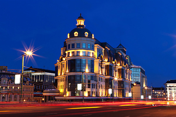 포토 JPG 해외이미지 전통 유럽 별 종교 여행 백그라운드 건축양식 하늘 휴가 벽돌 사람없음 빨간색 파란색 컬러풀 성당 교회 탑 활발 역사 성자 야간 박물관 정사각형 러시아 방문 바질 랜드마크 러시아인 모스크바 소비에트 옛날 크렘린궁전 해외202004 해외포토 자연요소 도형 서양인 건축물 건축 나라 컬러 컨셉 종교건축 건물 궁전 크렘린 파일형식 이미지허브