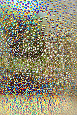 포토 JPG 해외이미지 모양 계절 백그라운드 추상 사람없음 빨간색 초록색 물 파란색 빛 반사 젖음 흐름 추위 물방울 신선 얼룩 원형 투명 액체 떨어짐 매끈함 수분 빗방울 질감 광택 잔물결 해외202004 해외포토 자연요소 도형 물결 컬러 컨셉 무늬 감각 비_날씨 파일형식 이미지허브