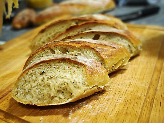 포토 JPG 해외이미지 전통 음식 빵 조각 백그라운드 재료 도마 건강 요리 사람없음 목재 식사 이탈리아 빵집 껍질 신선 조미료 자르기 밀 굽기 지중해 유기농 밀가루 향 덩어리 내추럴 점심식사 핸드메이드 해외202004 해외포토 나무 웰빙 유럽 바다 모션 주방용품 곡류 상점 가루 구이 향미료 파일형식 이미지허브