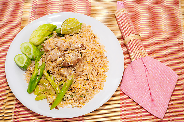 포토 JPG 해외이미지 전통 라이프스타일 접시 문화 음식 다이어트 재료 태국 밥 건강 돼지고기 요리 동양인 사람없음 계란 식사 저녁식사 튀김 아침식사 먹기 유기농 섬유 점심식사 스타일 해외202004 해외포토 식기 웰빙 아시아 모션 육류 인종 생활 알 직물 파일형식 이미지허브