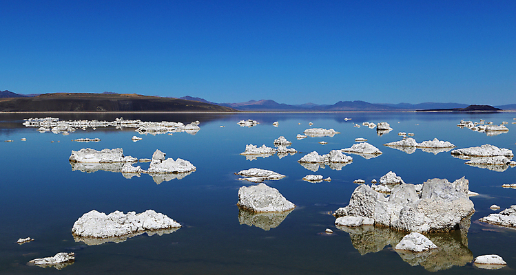 포토 JPG 해외이미지 호수 자연 하늘 파노라마 풍경 사람없음 야외 가로 물 파란색 반사 맑음 침묵 고요 생태계 캘리포니아 소금 내추럴 석회암 지질학 짠맛 해외202004 해외포토 자연요소 교육 컬러 날씨 촬영기법 미국 소리 암석 맛 파일형식 이미지허브