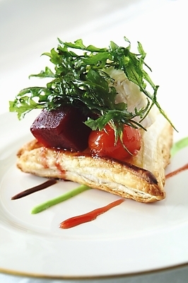 포토 JPG 해외이미지 그릇 치즈 요리 사람없음 식사 저녁식사 상추 먹기 건강식 프랑스어 점심식사 입가심 채식주의자 타르트 페스츄리 해외202004 해외포토 문자 식기 음식 빵 채소 모션 유제품 채식 파이_빵 파일형식 이미지허브