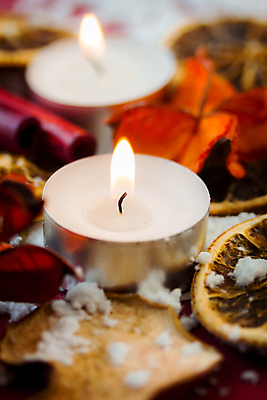 포토 JPG 해외이미지 음식 백그라운드 크리스마스 오렌지 과일 촛불 불 휴가 전등 사람없음 장식 빨간색 빛 노란색 케이크 와인 침묵 흰색 축하 뜨거움 심볼 빛망울 연소 광 왁스 뱅쇼 해외202004 해외포토 자연요소 기념일 컬러 컨셉 초 디저트 조명 주류 소리 파일형식 이미지허브