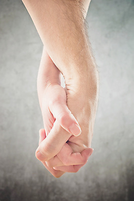 포토 JPG 해외이미지 백인 라이프스타일 손 커플 여자 기념일 남자 감정 결혼 2 관계 결혼식 함께함 발렌타인데이 관리 사랑 사람 성인 두명 손잡기 화목 잡기 아내 결합 열정 돌봄 지원 해외202004 해외포토 서양인 컨셉 모션 데이이벤트 이벤트 생활 신체부위 파일형식 이미지허브