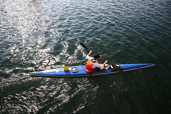 포토 JPG 해외이미지 라이프스타일 남자 스포츠 바다 포즈 성공 거리 건강 덴마크 사람 앉기 사람없음 가로 물 여름 운동 경쟁 수상스포츠 우승 시작 싱글 싸움 카약 패기 해외202004 해외포토 자연요소 계절 컨셉 모션 북유럽 생활 최고 자신감 파일형식 이미지허브