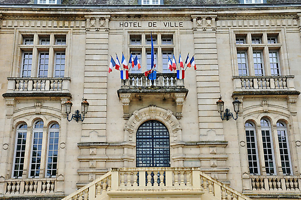 포토 JPG 해외이미지 외관 유럽 주택 사람없음 야외 프랑스 도시 타운 시청 해외202004 해외포토 나라 건물 관공서 파일형식 이미지허브