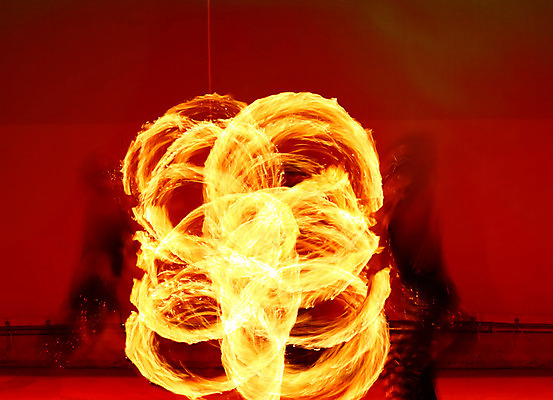 포토 JPG 해외이미지 디자인 백그라운드 오렌지 자국 불꽃 불꽃놀이 사람없음 빨간색 빛 노란색 축제 콘서트 공연 에너지 무대 분노 뜨거움 원형 휘발유 모닥불 폭발 묘사 질감 역동적 화재 쇼 연료 가스 마법 연소 블러 엘리먼트 지옥 화상 해외202004 해외포토 도형 감정 컬러 컨셉 과일 놀이 불 이벤트 석유 상처 사건 파일형식 이미지허브