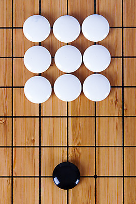 포토 JPG 해외이미지 조각 컨셉 생각 모션 놀이 성공 레저 기술 취미 사람없음 장난감 검은색 게임 바위 흰색 우승 닫기 선택 목표 계획 충돌 배열 전쟁 패배 전략 바둑 해결 전쟁터 어려움 우수 인내 처음 해외202004 해외포토 컬러 돌_바위 최고 절기 파일형식 이미지허브