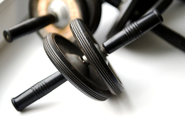 포토 JPG 해외이미지 스포츠 건강 사람없음 세트 운동 힘 장비 흰색 바퀴 플라스틱 보디빌딩 체육관 롤러 복근 해외202004 해외포토 컬러 재질 근육 헬스 파일형식 이미지허브