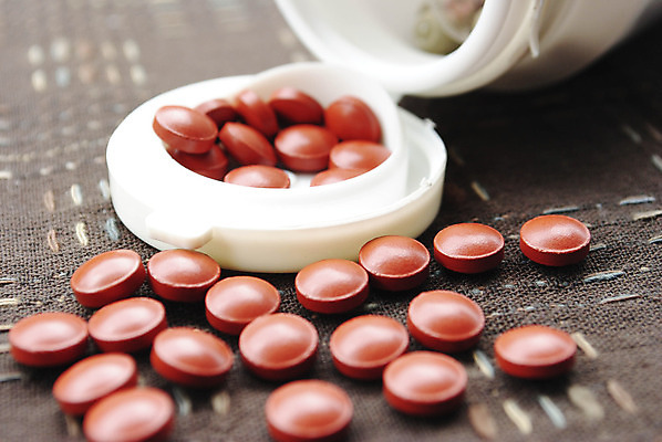 포토 JPG 해외이미지 행복 감정 과학 컨셉 건강 사람없음 치료 파란색 컬러풀 알약 약 건강관리 고통 바이러스 고독 약초 질병 약국 처방 중독 보충 고립 돌봄 항생제 해외202004 해외포토 컬러 의학 모션 관리 풀_식물 파일형식 이미지허브