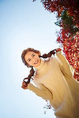 포토 JPG 주간 여자 여유 양갈래머리 하늘 휴식 한명 미소 상반신 20대 성인 야외 앞모습 산책 한국인 가을 스웨터 상쾌 수목원 파주 청년여자한명만 성인여자한명만 국내포토 자연요소 1 헤어스타일 계절 감정 뷰포인트 컨셉 상의 표정 사람 동양인 청년 경기도 여자한명만 성인여자만 청년여자만 파일형식