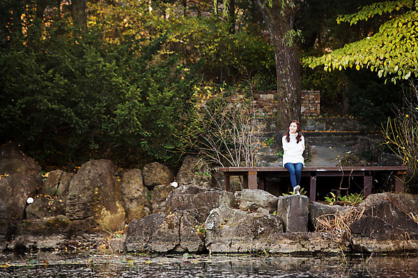 포토 JPG 주간 전신 여자 호수 여유 양갈래머리 휴식 한명 앉기 20대 성인 야외 앞모습 한국인 가을 스웨터 상쾌 수목원 파주 청년여자한명만 성인여자한명만 국내포토 자연요소 1 헤어스타일 계절 감정 뷰포인트 컨셉 상의 모션 사람 동양인 청년 경기도 여자한명만 성인여자만 청년여자만 파일형식