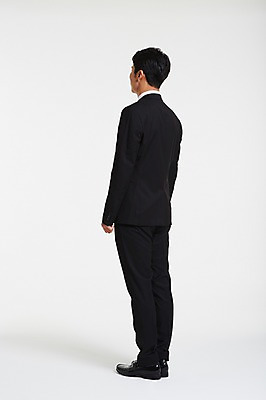 포토 JPG 스튜디오촬영 전신 남자 실내 한명 서기 정장 성인 뒷모습 30대 한국인 비즈니스맨 차렷 성인남자한명만 장년남자한명만 국내포토 1 옷 뷰포인트 포즈 비즈니스 모션 사람 동양인 내부 장년 직장인 남자한명만 성인남자만 장년남자만 파일형식