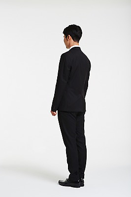 포토 JPG 스튜디오촬영 전신 남자 실내 한명 서기 정장 성인 뒷모습 30대 한국인 비즈니스맨 차렷 성인남자한명만 장년남자한명만 국내포토 1 옷 뷰포인트 포즈 비즈니스 모션 사람 동양인 내부 장년 직장인 남자한명만 성인남자만 장년남자만 파일형식