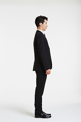 포토 JPG 스튜디오촬영 전신 남자 실내 한명 서기 정장 성인 옆모습 30대 한국인 비즈니스맨 차렷 성인남자한명만 장년남자한명만 국내포토 1 옷 뷰포인트 포즈 비즈니스 모션 사람 동양인 내부 장년 직장인 남자한명만 성인남자만 장년남자만 파일형식