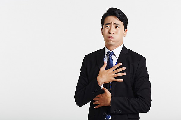 포토 JPG 스튜디오촬영 남자 실내 한명 정장 손짓 상반신 성인 앞모습 30대 한국인 비즈니스맨 한숨 안심 안도 성인남자한명만 장년남자한명만 국내포토 1 옷 뷰포인트 비즈니스 모션 육류 사람 동양인 내부 장년 직장인 남자한명만 성인남자만 장년남자만 파일형식