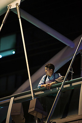 포토 JPG 남자 난간 피곤 한명 정장 상반신 성인 야외 앞모습 30대 기댐 재킷 한국인 도시 비즈니스맨 고독 야간 퇴근 그리움 육교 성인남자한명만 장년남자한명만 국내포토 자연요소 1 옷 감정 뷰포인트 컨셉 비즈니스 모션 사람 동양인 장년 외투 다리_건축물 직장인 출퇴근 남자한명만 성인남자만 장년남자만 파일형식