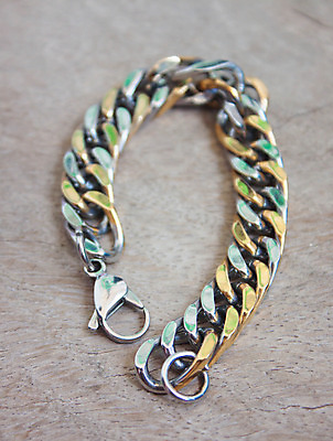 포토 JPG 해외이미지 백그라운드 컨셉 돈 장신구 팔찌 새로움 선물 사람없음 장식 가로 빛 유행 쌓기 금속 재산 황금 고급 선택 은색 보석 심볼 묘사 가치 대각선 백금 해외202004 해외포토 선 컬러 모션 재질 금융 광석 파일형식 이미지허브