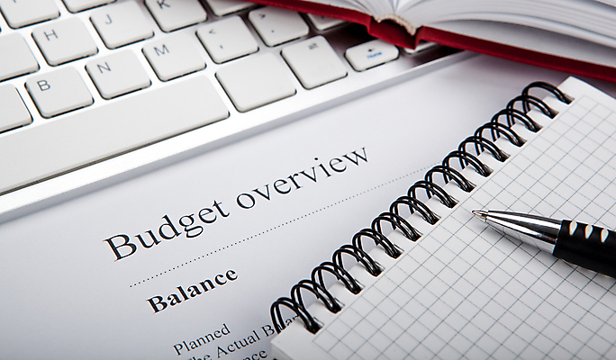 포토 JPG 해외이미지 직업 이동 돈 비즈니스 텍스트 통계 사람없음 금융 경제 컴퓨터 숫자 펜 쌓기 다이어리 공책 저축 키보드 절약 계산 시장 재산 가격 문서 투자 상승 폴더 회계 축적 수입 예산 카운트 경제학 비용 해외202004 해외포토 문자 교육 컨셉 모션 문구용품 전자제품 필기구 사무용품 파일 파일형식 이미지허브