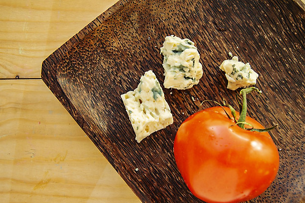 포토 JPG 해외이미지 그릇 접시 음식 조각 백그라운드 토마토 채소 탁자 치즈 유제품 건강 사람없음 목재 빨간색 세트 식당 이탈리아 흰색 신선 아침식사 정상 지중해 대나무 유기농 프랑스어 블루치즈 식욕 해외202004 해외포토 나무 문자 식기 웰빙 유럽 바다 컬러 가구 재료 상점 식사 파일형식 이미지허브