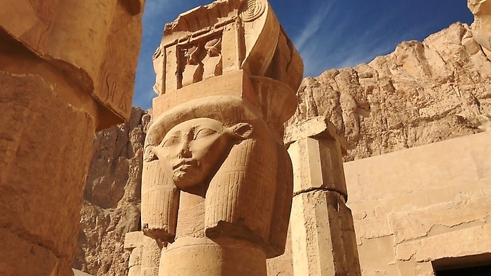 포토 JPG 해외이미지 외관 모래 조각 과학 이집트 사람없음 건물 태양 조각상 노란색 사막 무덤 아내 사찰 수학 역사 기자 재산 사자 큼 왕 묘사 사인 피라미드 낙타 스핑크스 복잡 상형문자 카이로 파라오 해외202004 해외포토 자연요소 직업 문자 건축물 컬러 컨셉 포유류 교과목 종교건축 아프리카 금융 조형물 크기 랜드마크 파일형식 이미지허브