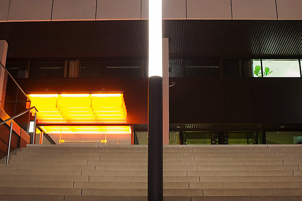 포토 JPG 해외이미지 디자인 외관 벽 비즈니스 건축양식 창문 유리 추상 사람없음 건물 가로 금융 도시풍경 사무실 탑 고층빌딩 황혼 새벽 방 도시 업무 센터 재산 도심 야간 저녁 큼 상업 장면 70대 지역 빛망울 철강 콘크리트 해외202004 해외포토 자연요소 건축물 노년 건축 무늬 재질 풍경 빌딩 경제 빛 일몰 작업 크기 파일형식 이미지허브