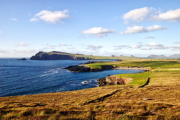 포토 JPG 해외이미지 구름 꽃 바다 여행 자연 산 주택 파노라마 풍경 사람없음 야외 초록색 컬러풀 태양 절벽 시골 아일랜드 대서양 해외202004 해외포토 자연요소 식물 유럽 컬러 촬영기법 건물 생태계 파일형식 이미지허브