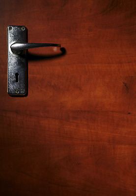 포토 JPG 해외이미지 컨셉 실내 손잡이 안전 사람없음 갈색 문 보호 서비스 잠금 보안 대문 문고리 카피스페이스 해외202004 해외포토 컬러 내부 공백 파일형식 이미지허브