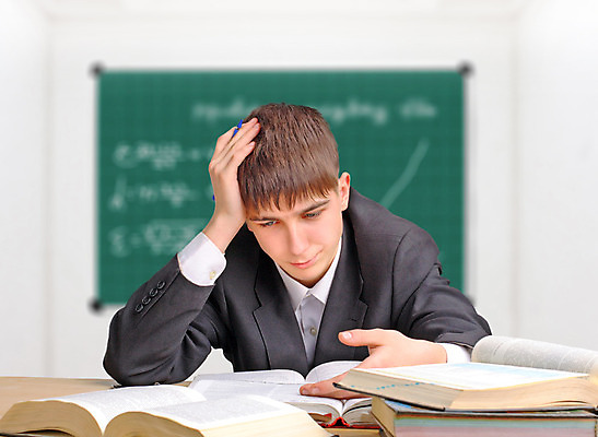 포토 JPG 해외이미지 백인 1 학생 옷 교육 남자 백그라운드 셔츠 비즈니스 교실 학교 탁자 실내 피곤 관리 한명 사람 정장 내부 10대 책 사무실 머리 검은색 놀람 방 시험 흰색 표현 잡기 업무 오픈 입 만족 호기심 대학교 충격 마지막 사춘기 해외202004 해외포토 서양인 감정 컬러 가구 컨셉 상의 모션 청소년 표정 신체부위 작업 파일형식 이미지허브