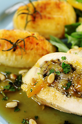 포토 JPG 해외이미지 음식 피망 감자 파프리카 건강 요리 사람없음 식사 저녁식사 샐러드 신선 맛 굽기 허브 로즈메리 내추럴 점심식사 영양분 해외202004 해외포토 식물 컨셉 채소 구이 파일형식 이미지허브