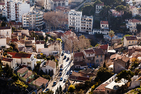 포토 JPG 해외이미지 전통 외관 유럽 문화 여행 건축양식 창문 지붕 거리 아파트 주택 안테나 풍경 사람없음 야외 건물 도시풍경 햇빛 프랑스 도시 역사 재산 지중해 타일 각도 장면 지역 타운 연립주택 스카이라인 프랑스어 마르세유 옛날 진짜 해외202004 해외포토 문자 건축물 건축 나라 바다 통신 금융 태양 파일형식 이미지허브